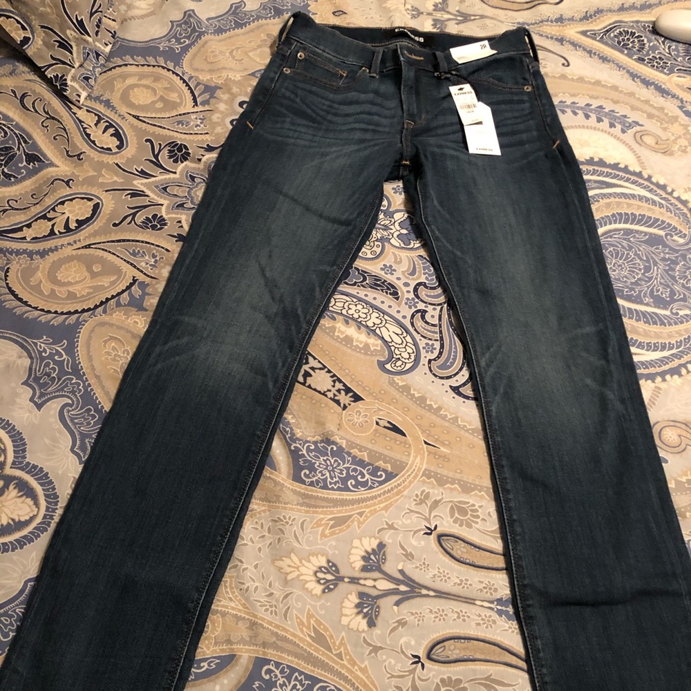 New with Tags- Express skinny mid rise jeans 2R